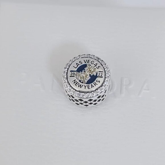 Pandora Las Vegas Bead Charm 2022 New Years Champagne Flutes Pendant S925 Silver - Picture 3 of 7